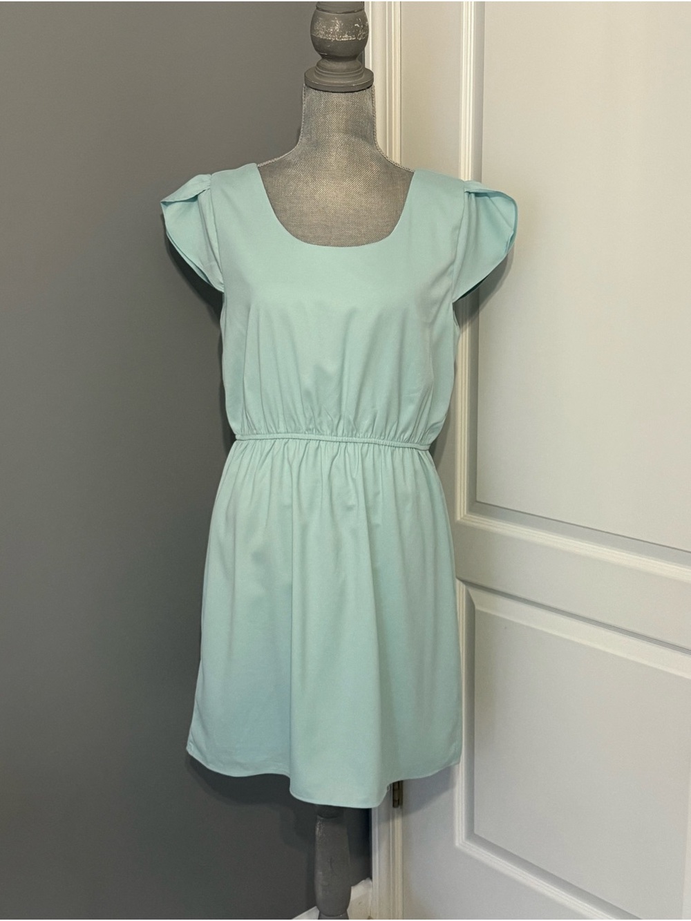 NWT Emmelee Light Blue Cap Sleeve Mini Dress, sz L